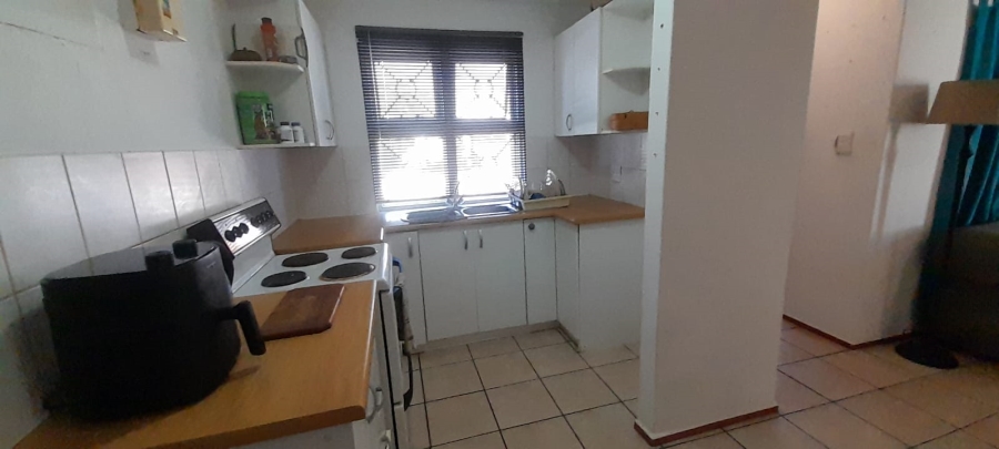2 Bedroom Property for Sale in Sea Breeze Western Cape